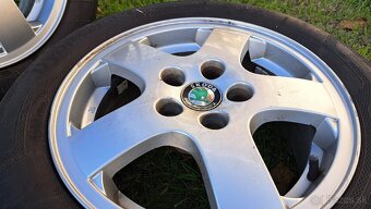 Pneu R14 + Hliníkové disky Originál ŠKODA Fabia1 - 5