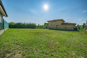 ŠAMORÍN-LUXUSNÝ POZEMOK 448m² IBA 500m OD ABSOLÚTNEHO CENTRA - 5