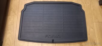 Fabia 4 - vanicka do kufra + gumene rohoze - 5