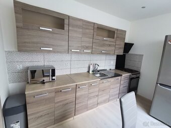 Prenájom - 3 izbový byt - 5