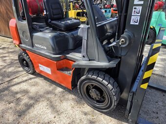Vysokozdvižný vozík NISSAN UD02A25PQ LPG - 5