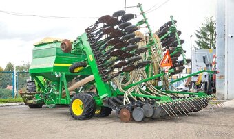 No-Till JOHN DEERE 740A - 5