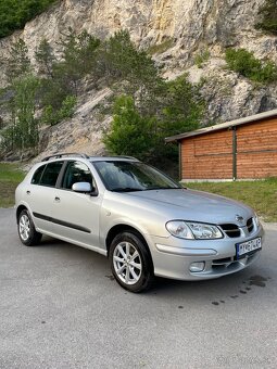 Nissan Almera N16 hatchback - 5