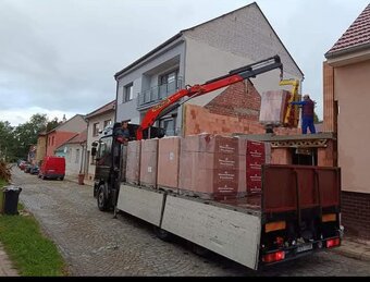 Iveco - valník s hydraulickou rukou - 5