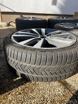 Sada 19 originál Jaguar XE S diskov s pneu Pirelli - 5