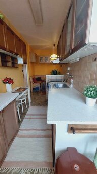 NA PREDAJ - 3 IZBOVÝ BYT S LOGGIOU V BLÍZKOSTI OC RETRO, MUŠ - 5