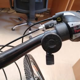 Bicykel + Výbava - 5