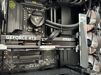 Ryzen 9 7950X3D\64GB\RTX 5080\SSD\1200W Zdroj - 5
