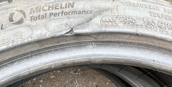 275/35 R19 Michelin Pilot Sport 4 - 5