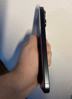 Predám iPhone 15 PRO MAX 256GB Black Titanium 7/10 používaný - 5