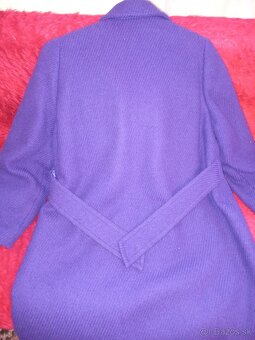 💜 Predám elegantný dámsky kabát v krásnej fialovej farbe 💜 - 5