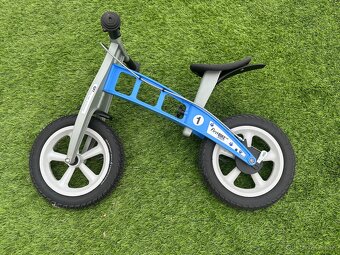 Odrážadlo FirstBIKE Street – s brzdou, nafukovacie plášte - 5
