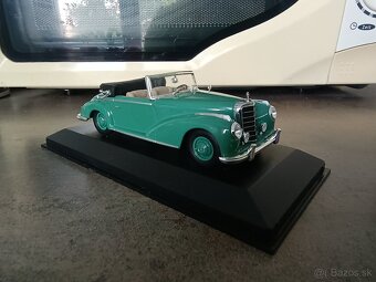 1:43 Mercedes Benz - 5
