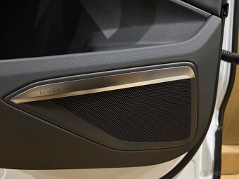 Ľavé zadné dvere Audi Q8 etron - 5