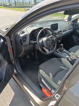Mazda 3 - 5
