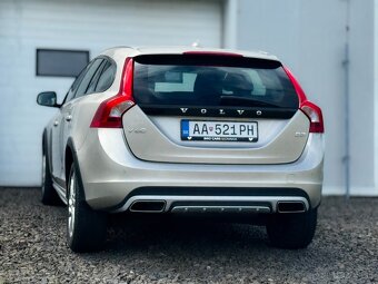 Volvo V60 D3 Cross Country 2.0D,Momentum,1Majiteľ - 5