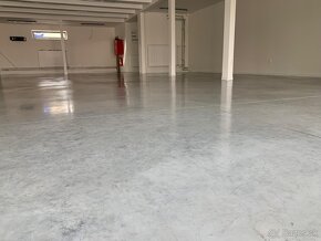 Obchodný priestor / Showroom + sklad - 5