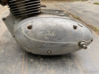 Jawa 250 / 353 Pulbuben - motor - 5