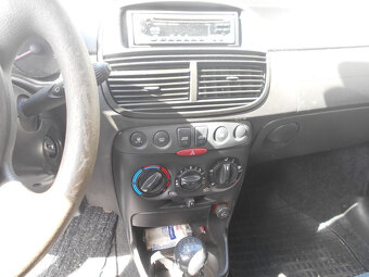 FIAT PUNTO 1,2 - 5