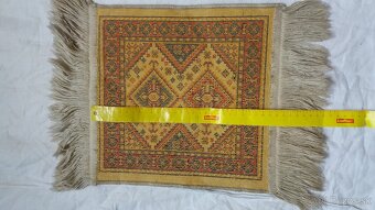 starožitný koberček 30 x 30 cm,  cena 30 - 5