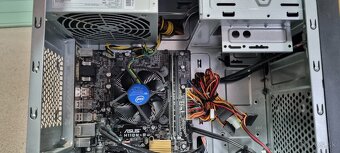 Predám šikovný kancelársky PC Core™ i3-7100/SSD 240GB - 5