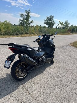 Yamaha Tmax 560 tech max 2022 - 5