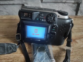 .Olympus Camedia C-3000 Zoom. - 5