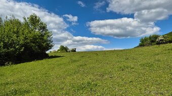 Slnečný investičný pozemok (1009 m²) s výhľadom - 5