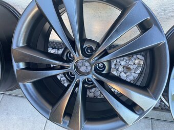 NEPTUNE Schwarz skoda Octavia RS 5x112  7,5x18 ET 51 VW Seat - 5
