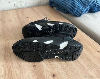 Pánske tenisky Adidas Boost, čierne, veľkosť 45 - 5