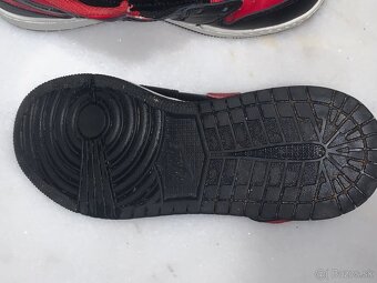 NIKE AIR JORDAN 1 - 5