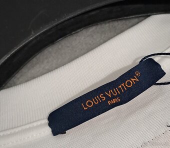 LOUIS VUITTON  TRIKO - 5