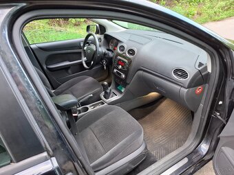 Ford Focus 1,8TDCI Ghia - 5