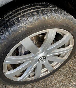 Volkswagen Touareg - 5