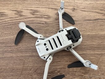Dron DJI mini 2 4K Fly More Combo - 5