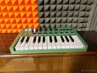 Arturia MiniLab 3 MIDI keyboard Mint - 5