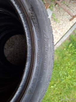 Predám zimné pneumatiky 225/40R18 92V - 5