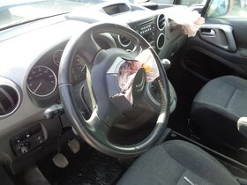 Citroen berlingo 1,6hdi 73KW rozpredám na náhradné diely - 5
