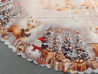 Vianočný zlatý teflonový obrus - 5