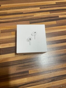 Airpody 4 s potláčaním zvuku - 5