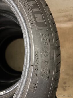 MICHELIN 225/45R17 - 5