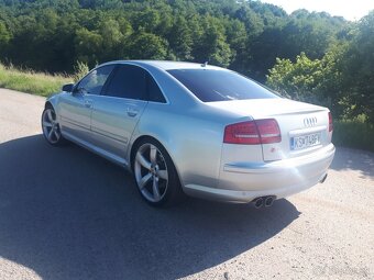 AUDI S8 - 5