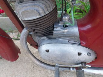 Jawa 250/559 - 5
