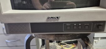 Sony Trinitron - 5
