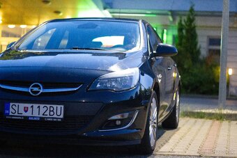 Predám Opel Astra 1.4 Turbo (120k) - 5