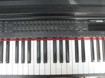 Digitální piano Yamaha Clavinova CVP 50 - 5
