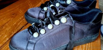 Botasky Tenisky Nove nenosene Velkost 42 - 5