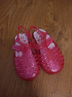 Dievčenské topánky, sandálky č. 21 - 5