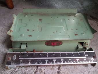 Starý svietnik a vaha - 5