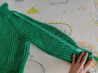 H&M oversized rolák zelený veľ. M - 5